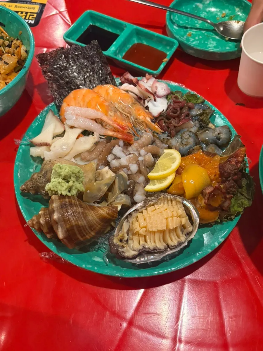 Assorted seafood for two with a varied selection
