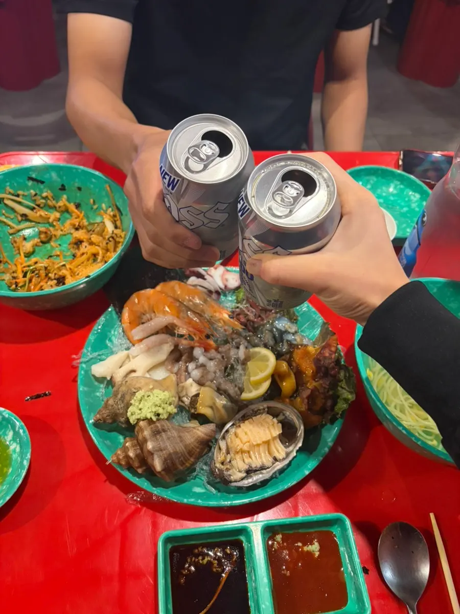 Assorted seafood platter including abalone