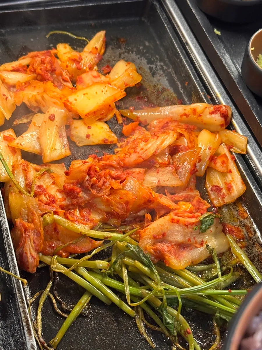 Charcoal-grilled whole beef rib meat with a baby in Janggi-dong, Gimpo, at Donpu The Grill