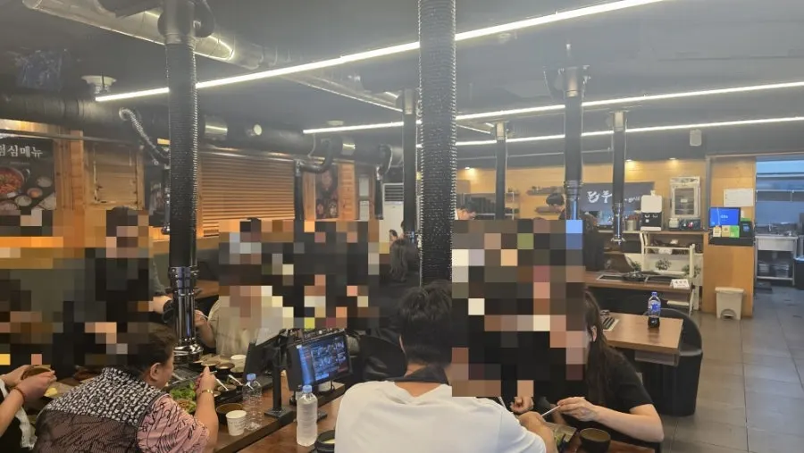 돈푸더그릴 매장 입구