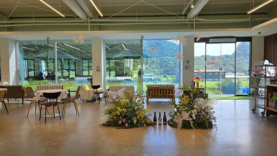 Interior of Nillai café