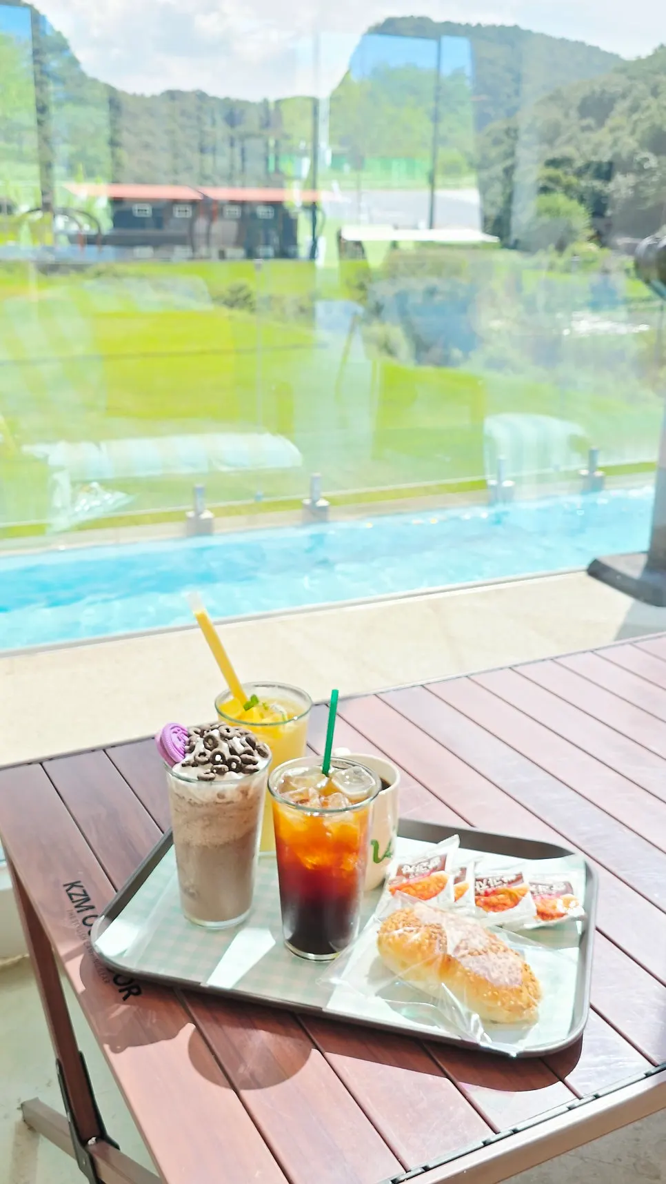 Nillai drinks and peanut bread order