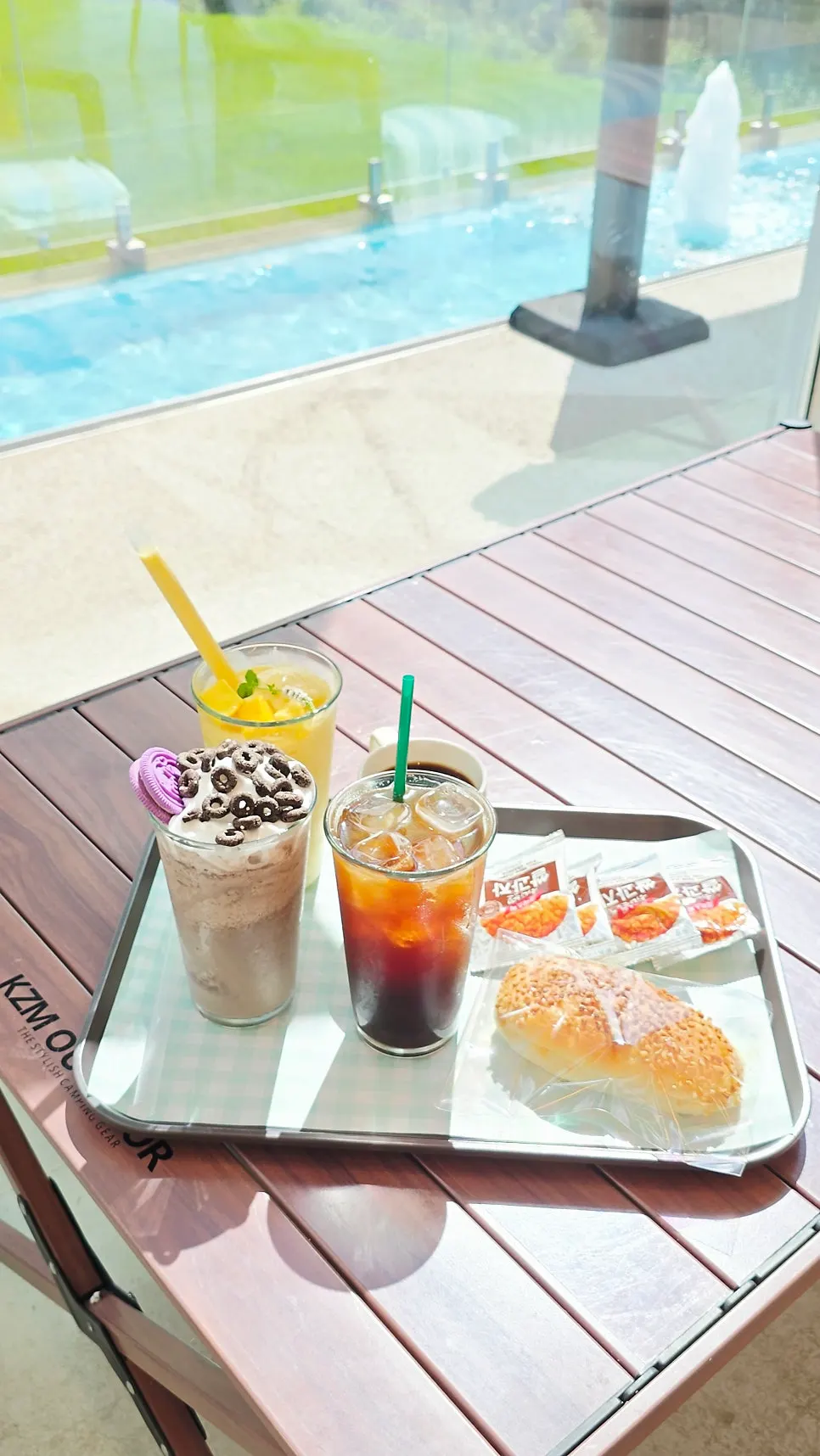 Café items ordered by the family