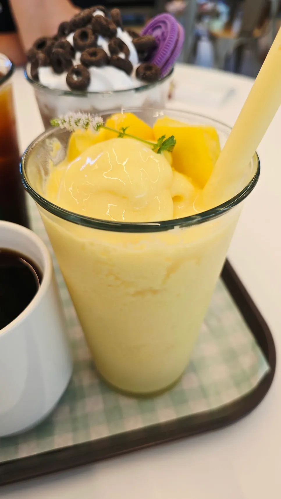 Apple mango smoothie