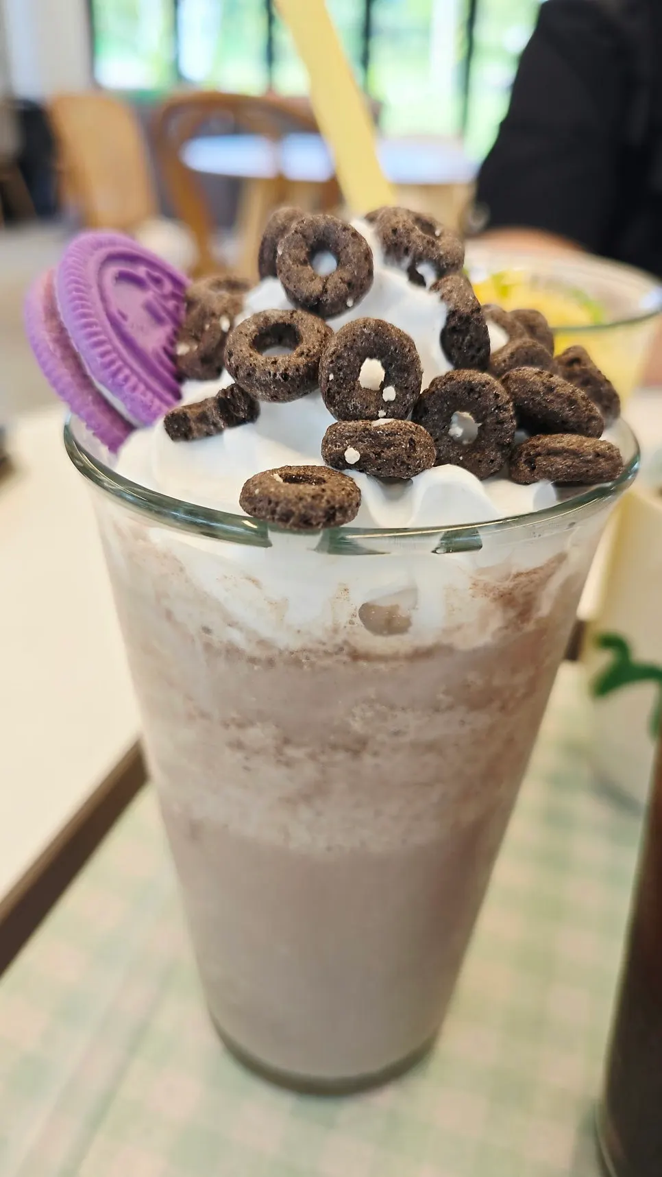Sweet apple mango smoothie