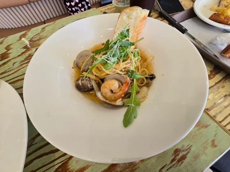 Rosé shrimp pasta