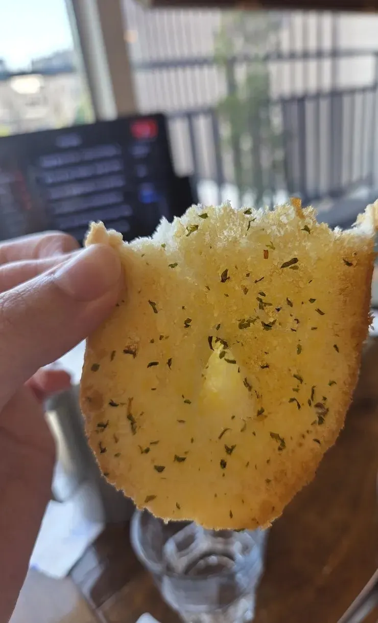 바삭하고 부드러운 식전 마늘빵
