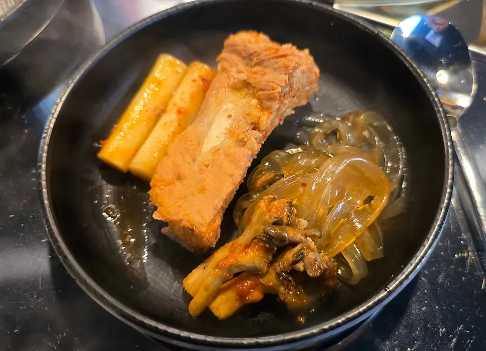 Photo of the mild braised back ribs sauce