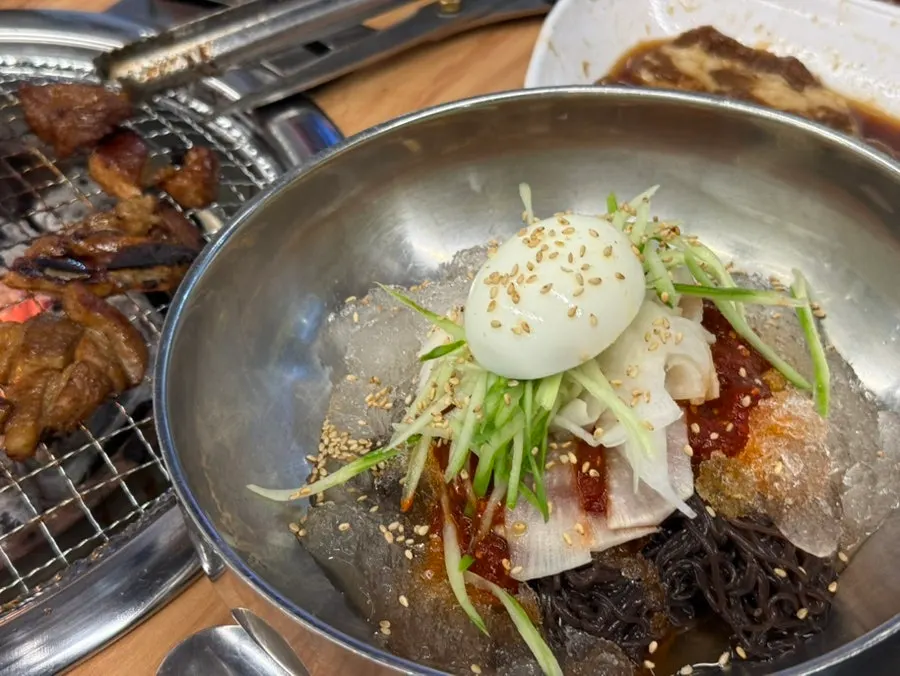 마무리로 시킨 비빔냉면