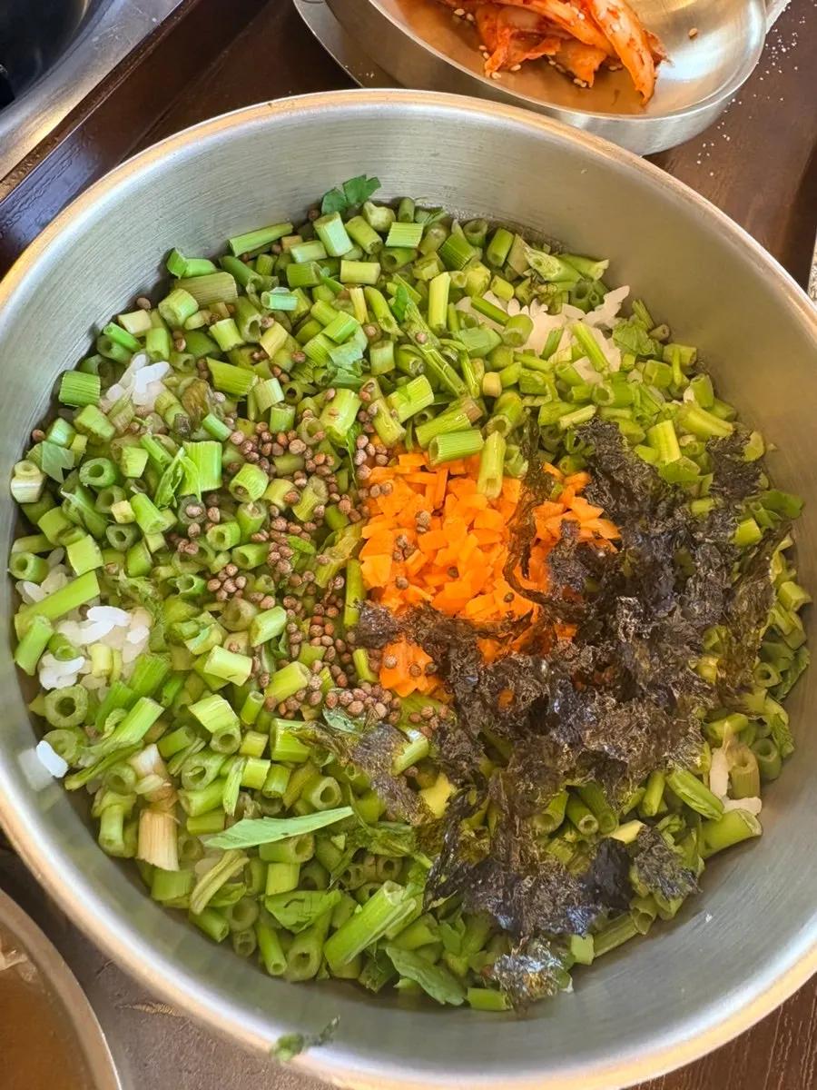 Perilla oil fried rice stir-fried with minari