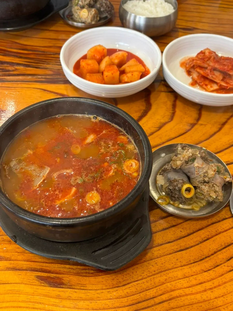 Meat-packed ingredients inside the spicy sundae-guk