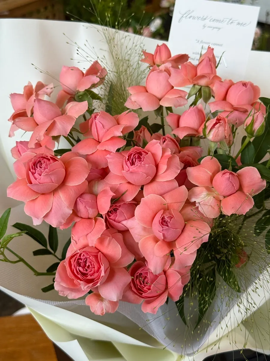 Pink Cheerleader rose bouquet