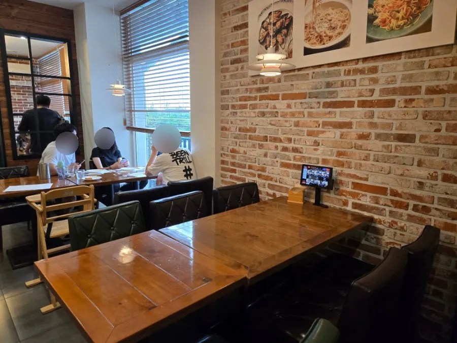 Dining room seating with spacious table spacing