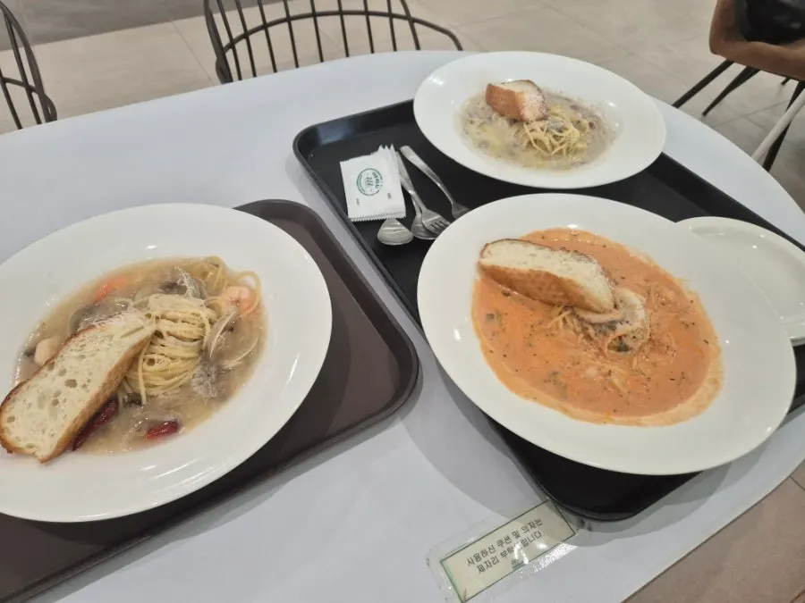 Pasta table setting at The Nillai