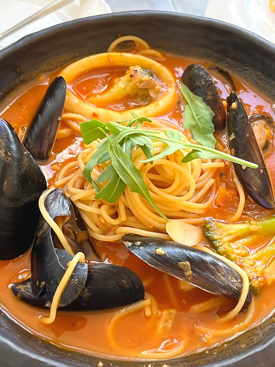 Spicy pesce pasta loaded with mussels