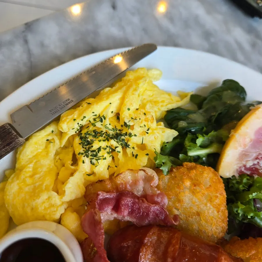 Mild scrambled eggs and bacon