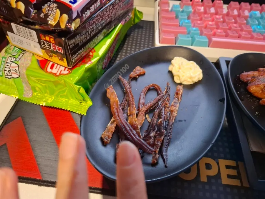 다양한 먹거리를 주문할 수 있는 PC방