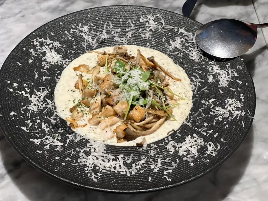 Truffle chicken cream risotto with mushrooms and chicken