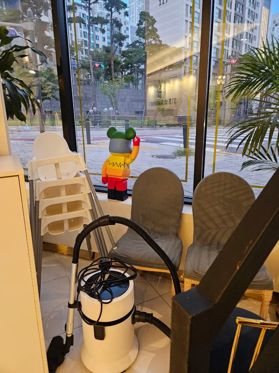 Baby chair set up on one side of the restaurant