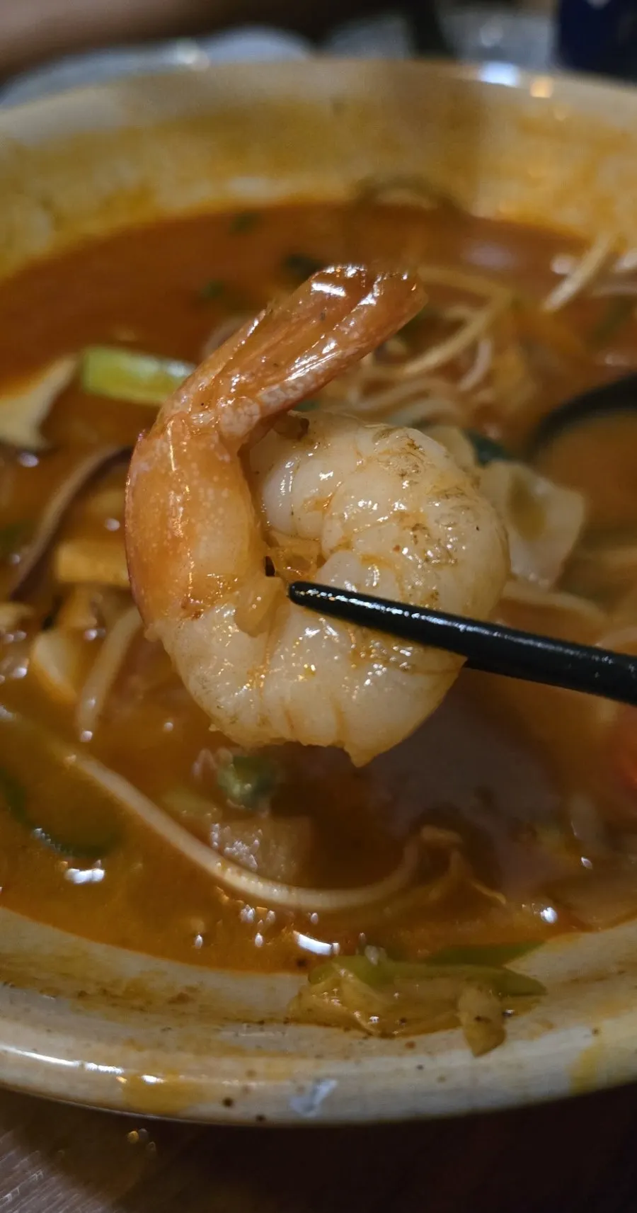 숙주와 청경채가 올라간 홍짬뽕