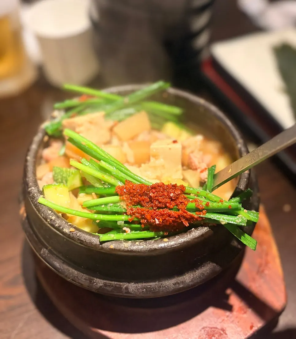 두부와 밥이 든 돈장술밥