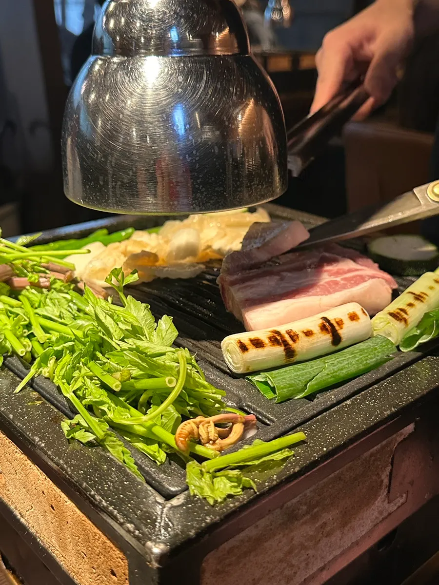 직접 만든 반찬과 소스 구성