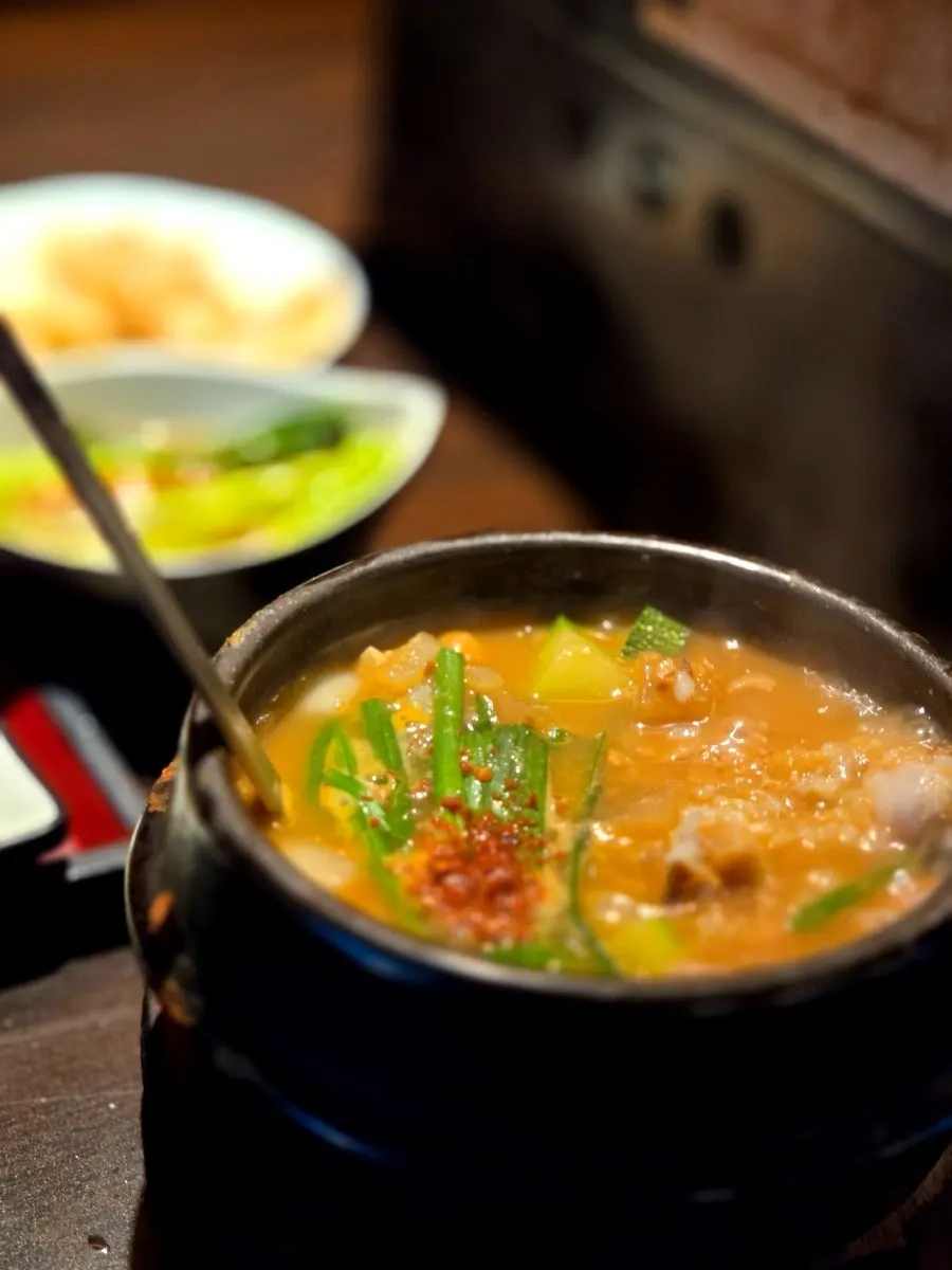 Vertical shot of Giun, a Gangnam Station BBQ restaurant