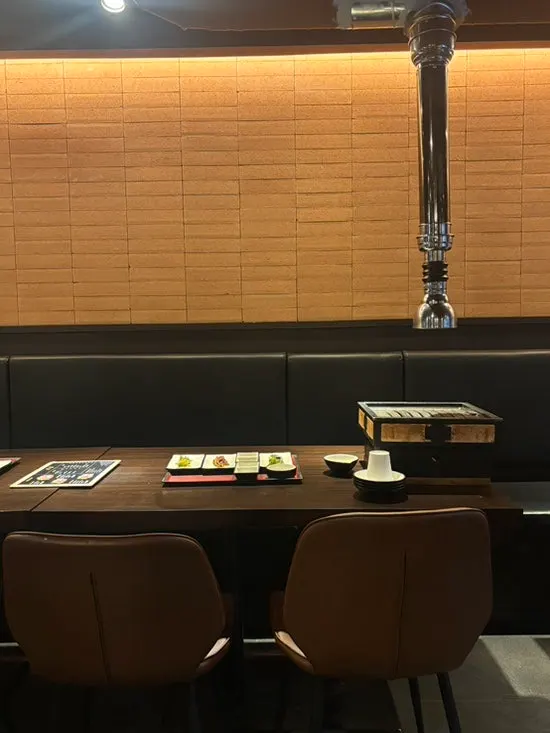 Modern, clean interior of Giun