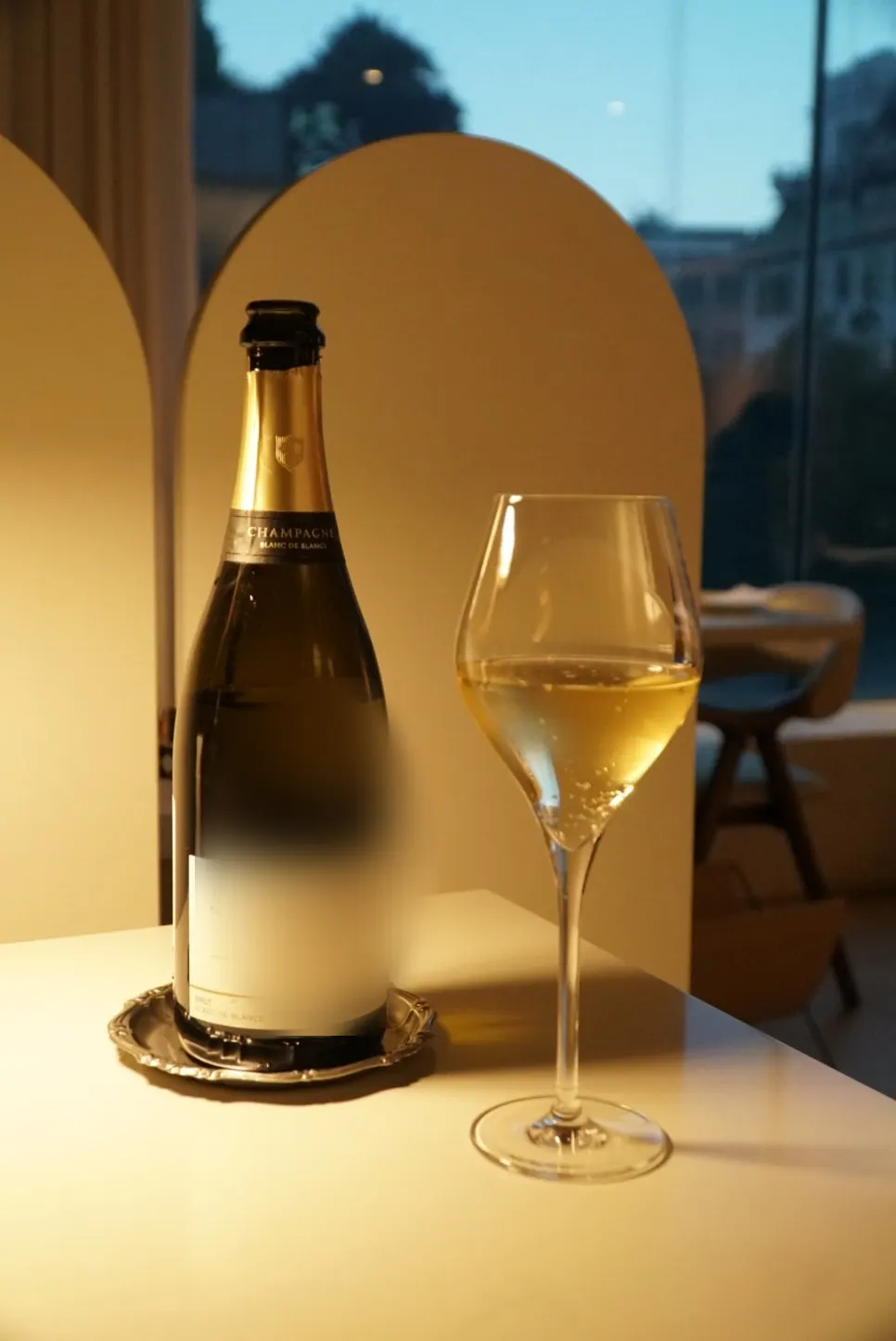 Bubbles rising in a Champagne glass