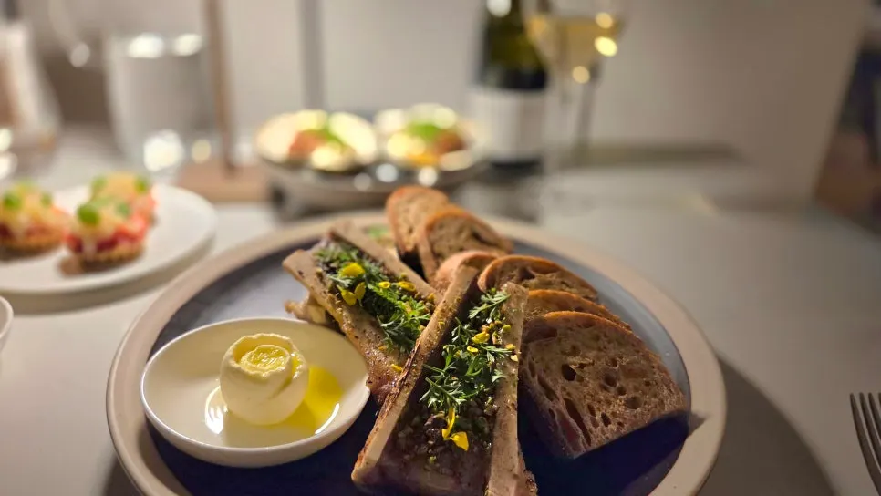 A carefully plated dish at Geullodeu