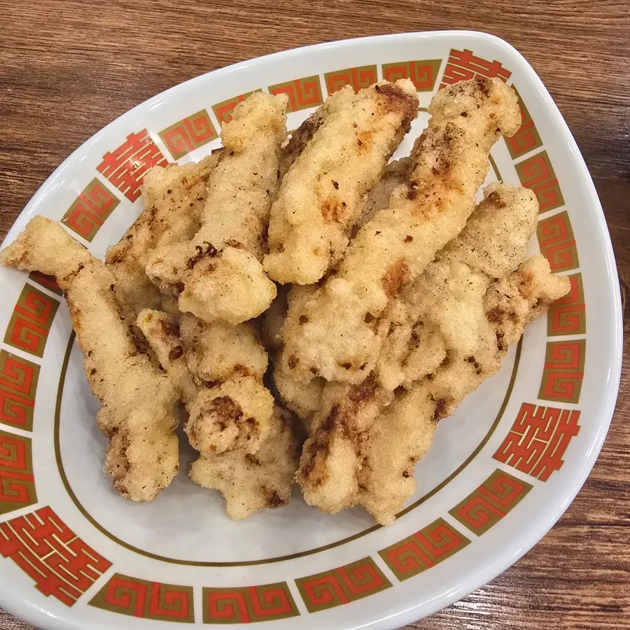 A plate of garlic tangsuyuk made with domestic Korean pork