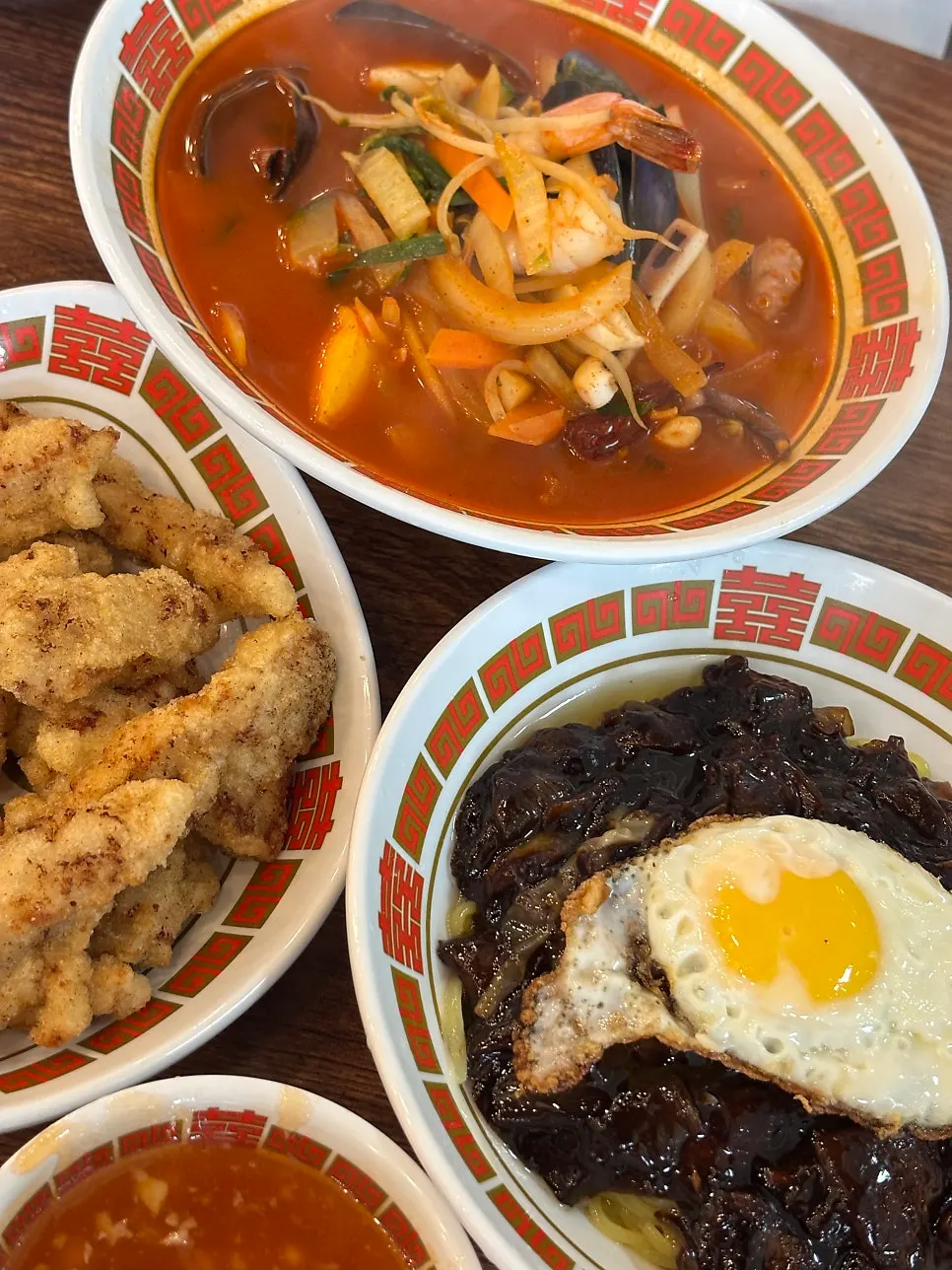 계란후라이가 올라간 짜장면