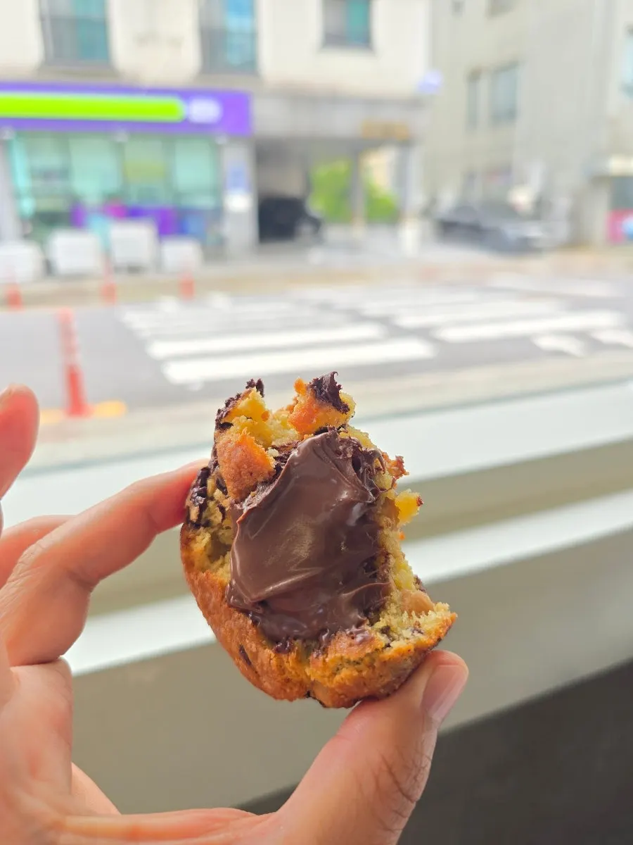 Cross-section of the fig cake