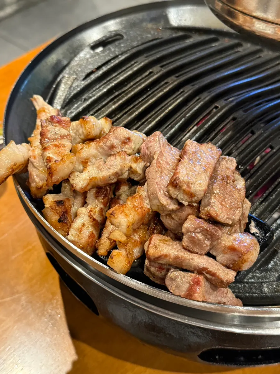 Một miếng thịt heo Hàn ủ 350 giờ