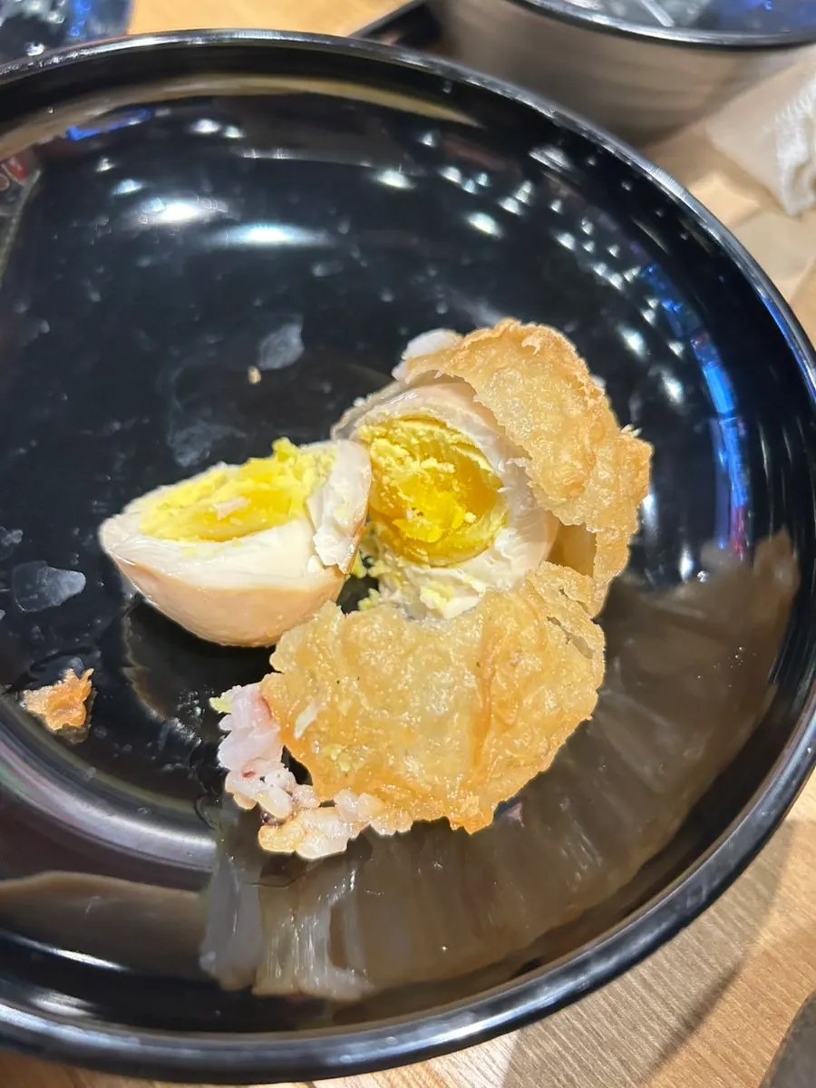 Handmade sauce drizzled over the tendon