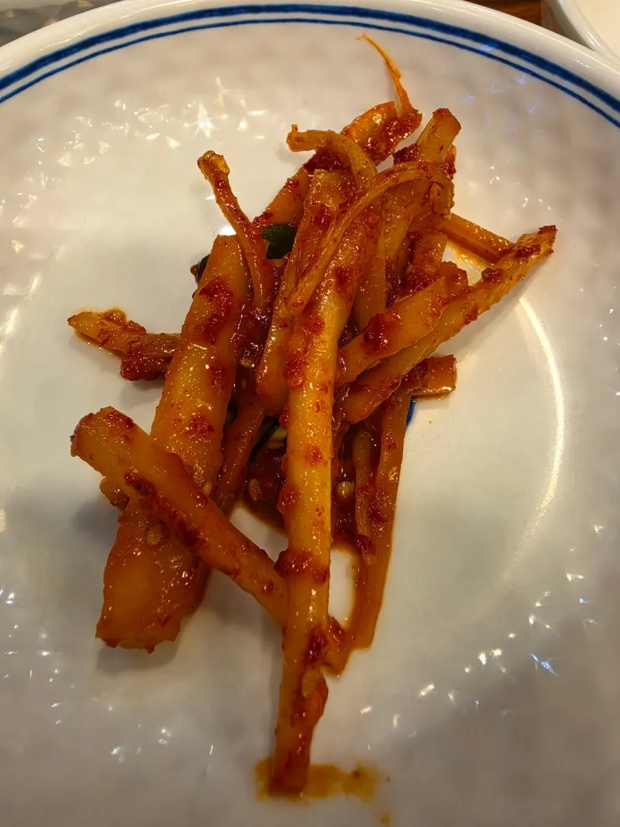 장아찌 반찬 접시