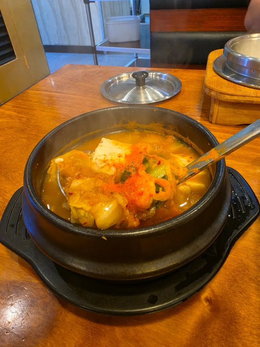 정식에 포함된 청국장찌개