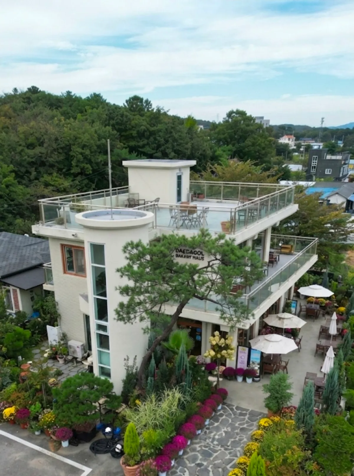 View of Baedagol Bakery House café