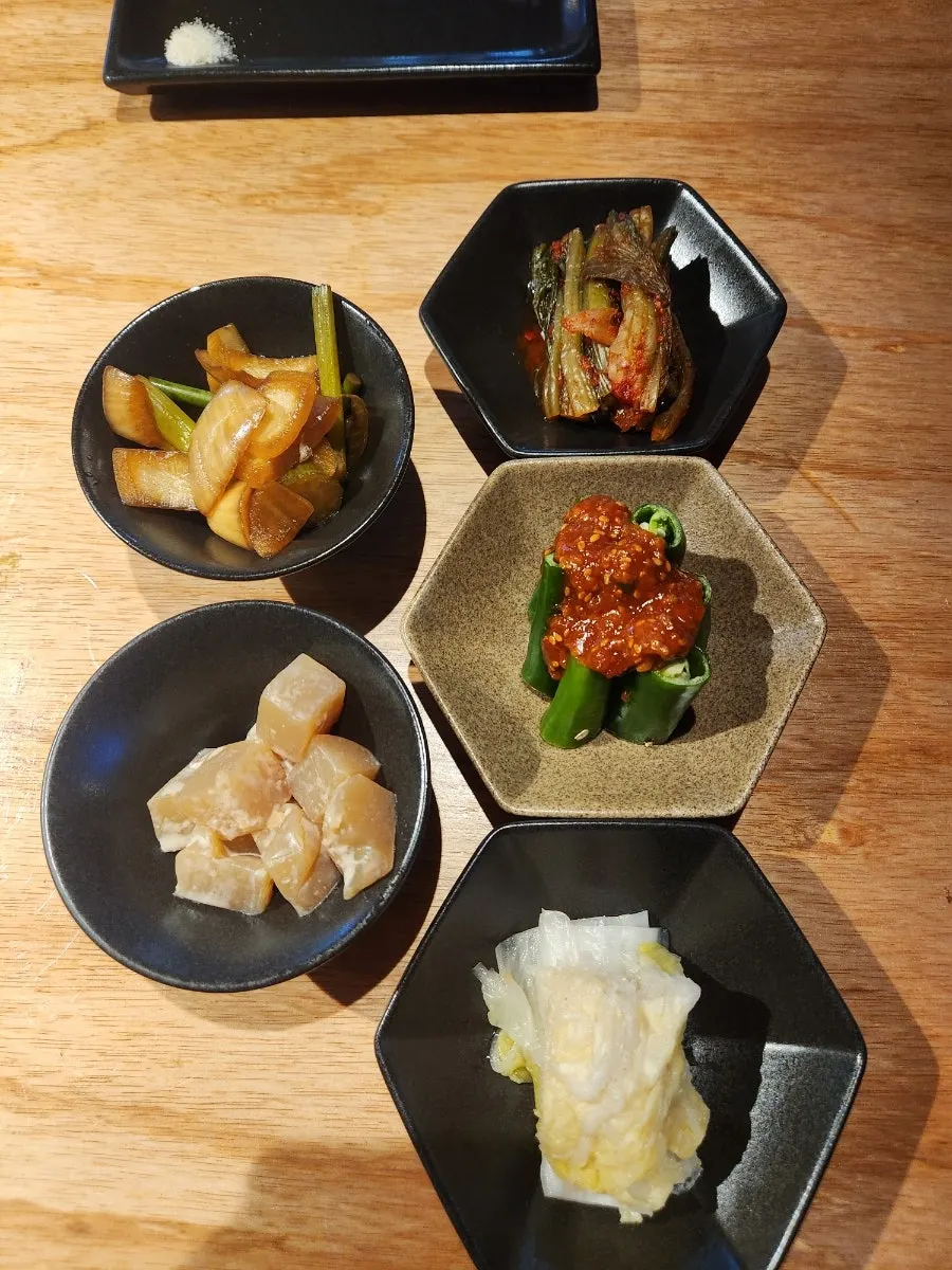 Godansu seating with a semi-separated section