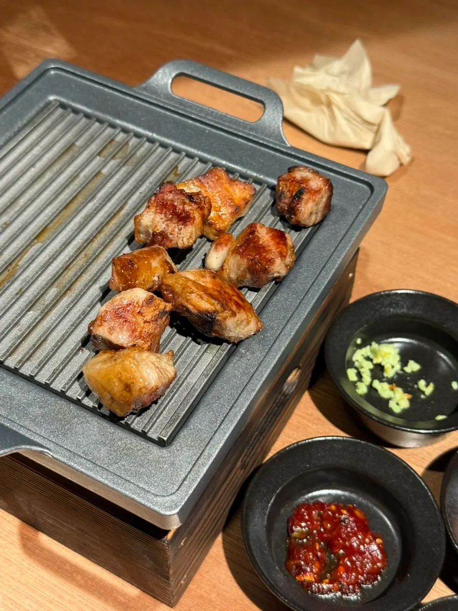 Extra order of grilled Sobaeksan pork jowl