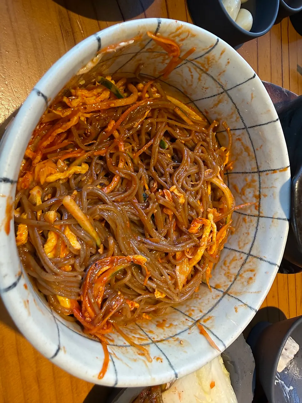 숟가락으로 부서지는 연두부 된장찌개