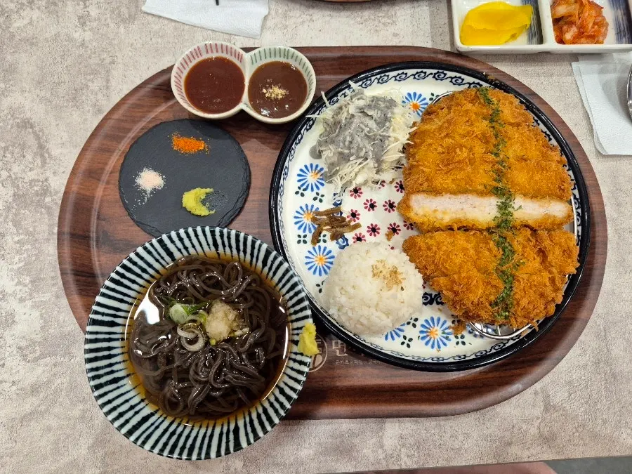 Handmade pork loin katsu and cold soba set