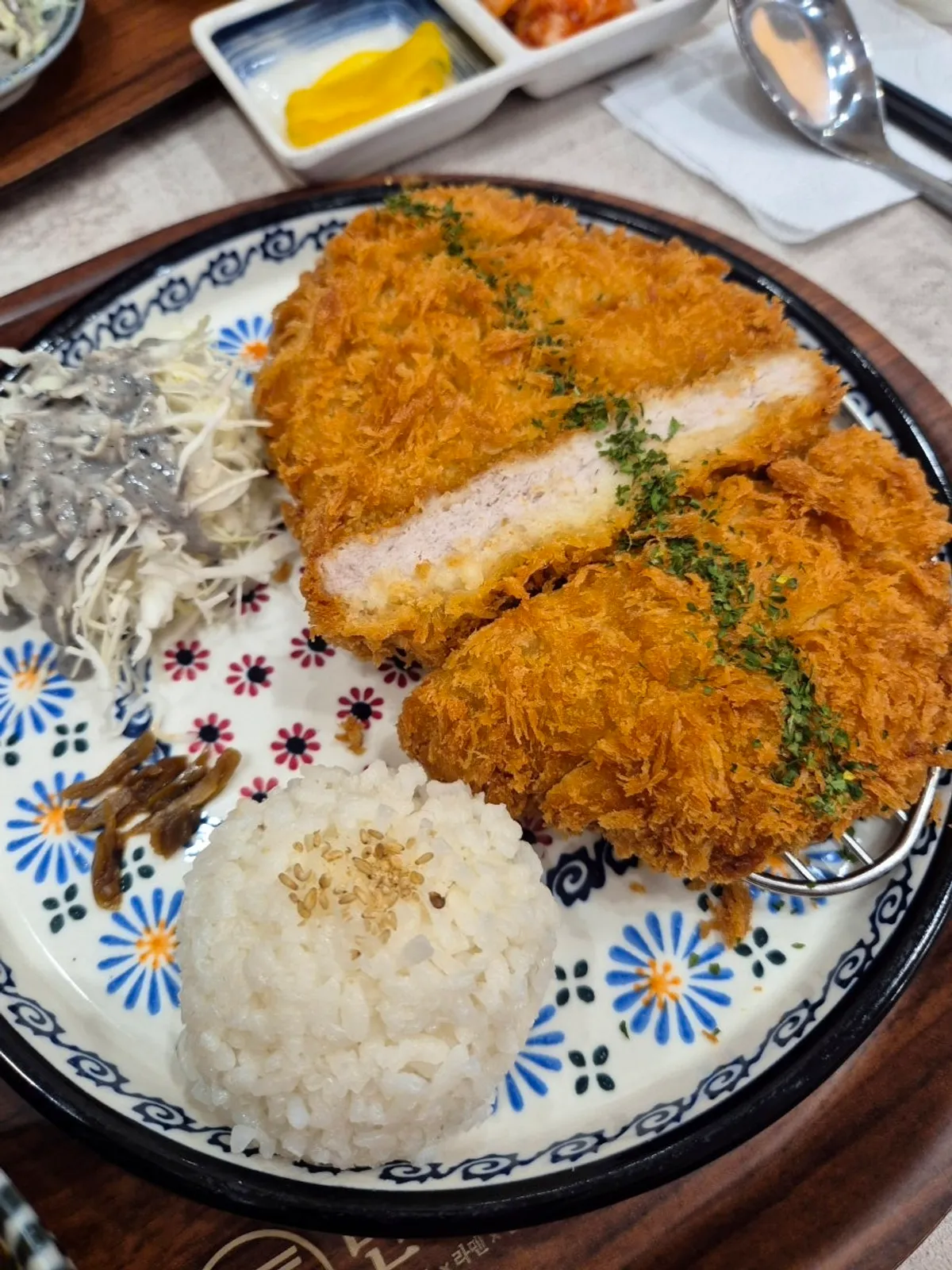 Pork loin tonkatsu and cold soba meal