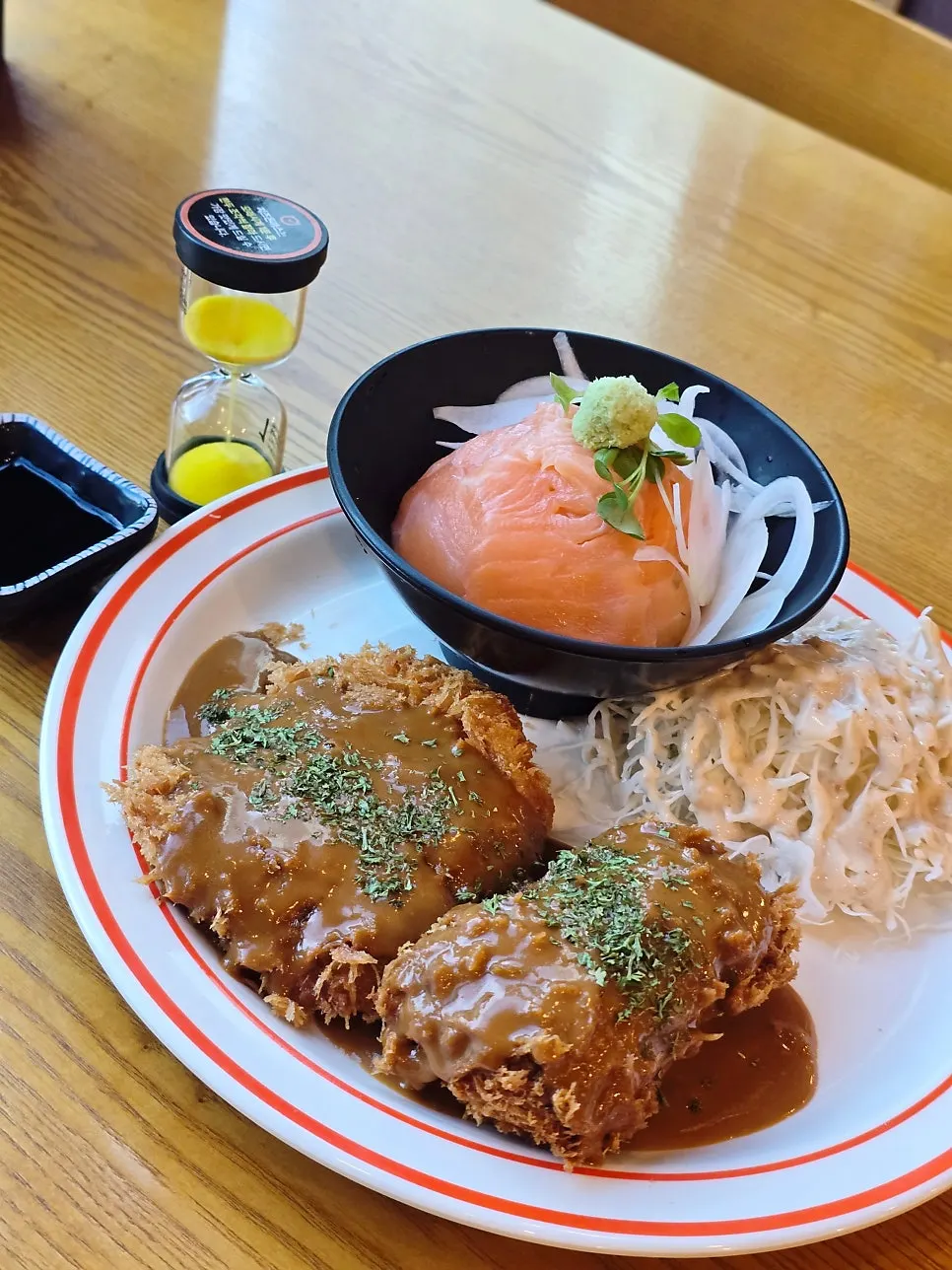 Table seating at Gatjidong Busan Jangjeon Branch