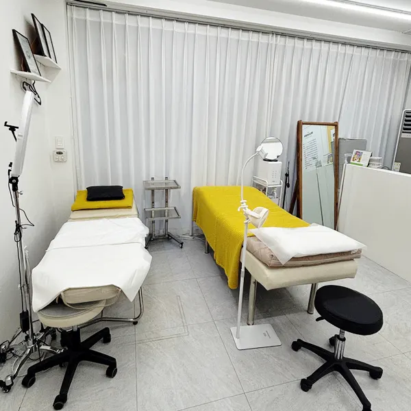 Organized space for lash treatments