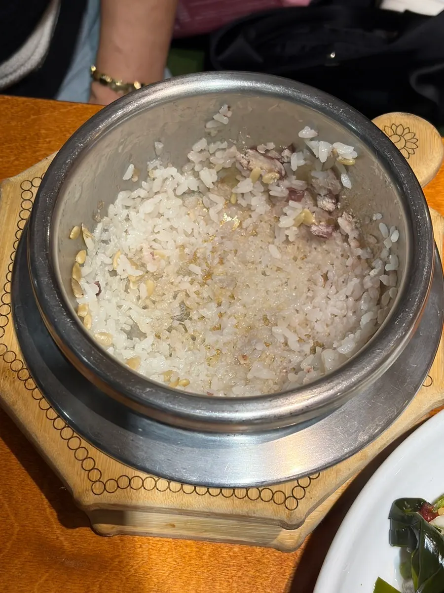 노릇하게 구워진 삼겹살