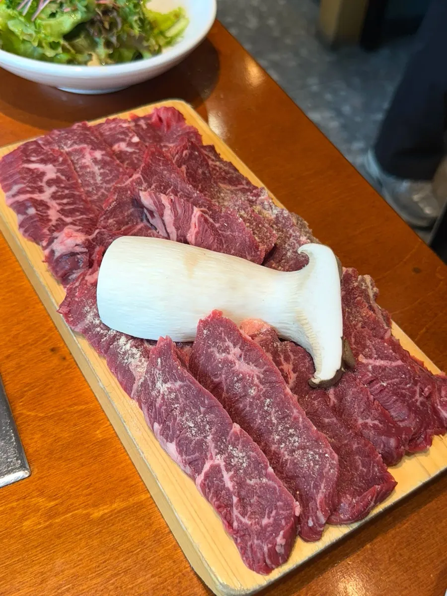 한 상 가득 차려진 기본찬 구성