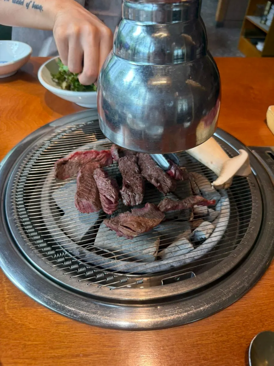 노릇하게 익어가는 소고기 안창살