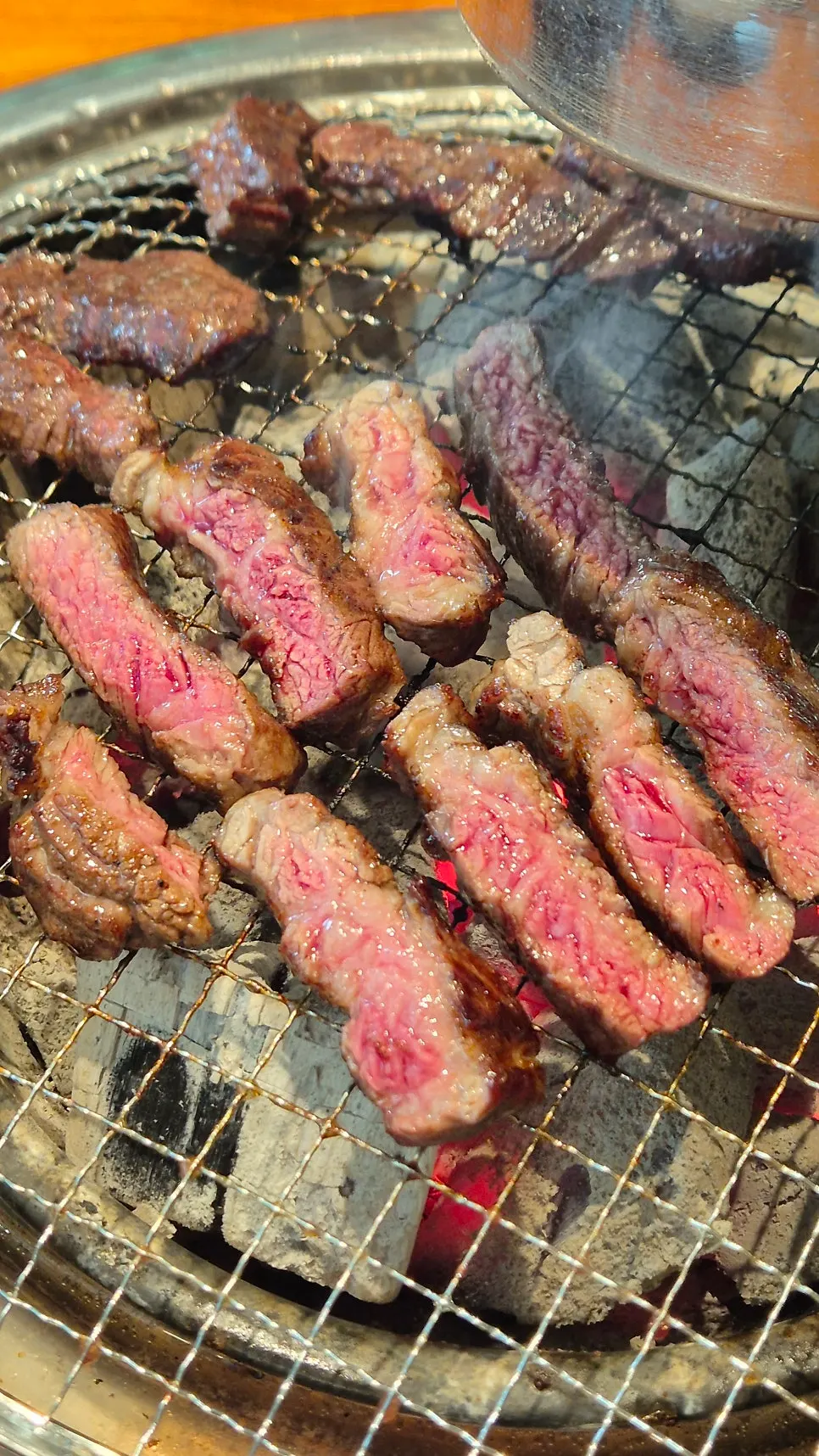 스테이크처럼 구워낸 꽃갈비살