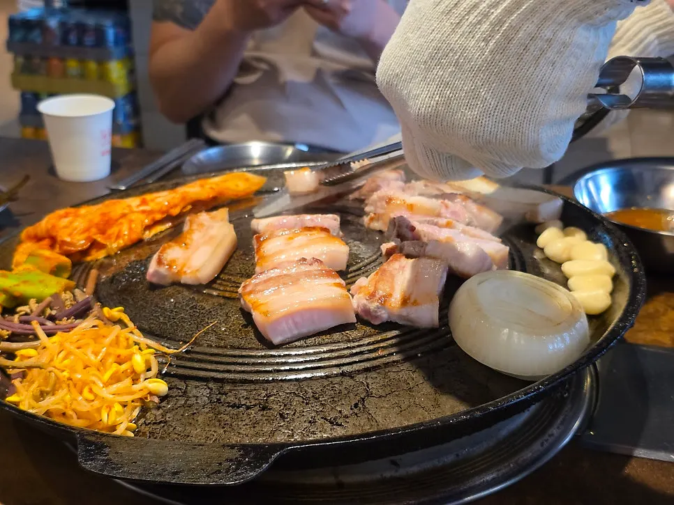 오겹살과 계란찜, 술밥 조합 상차림